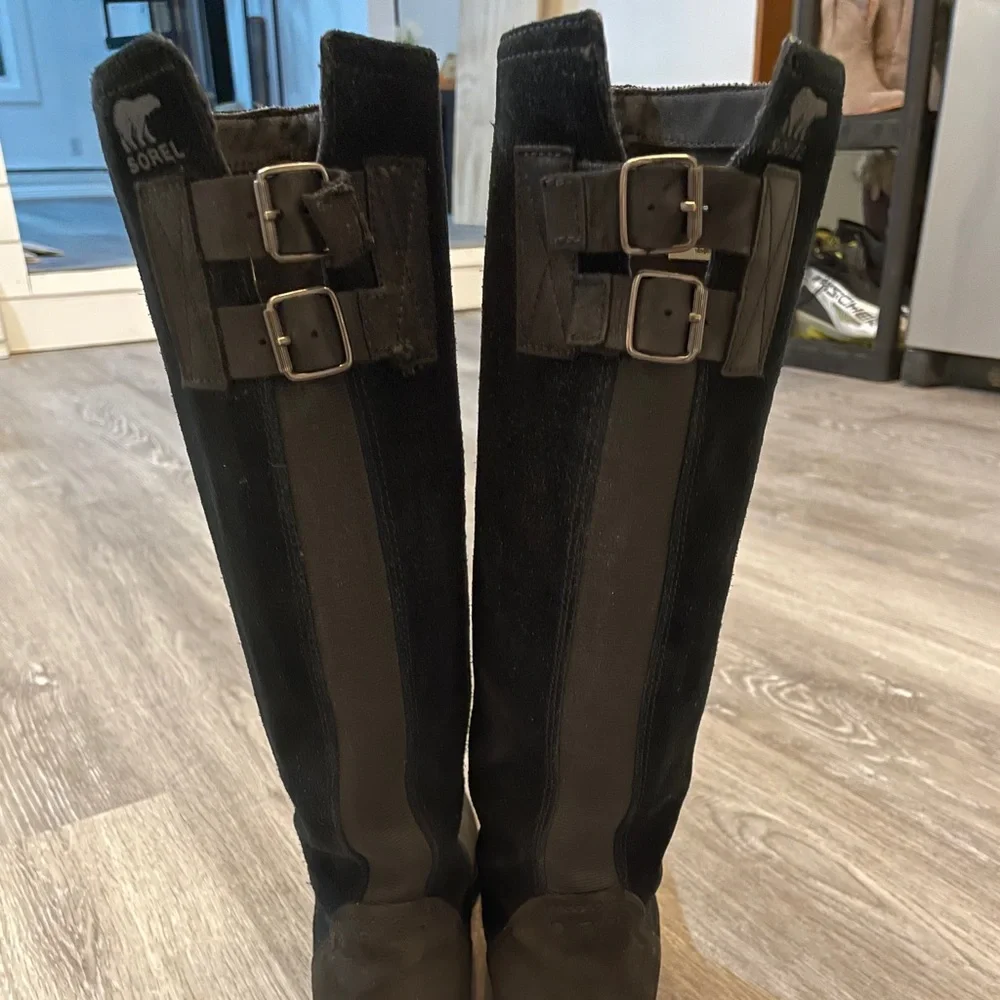 Women’s leather Sorel boots - Picture 2 of 5